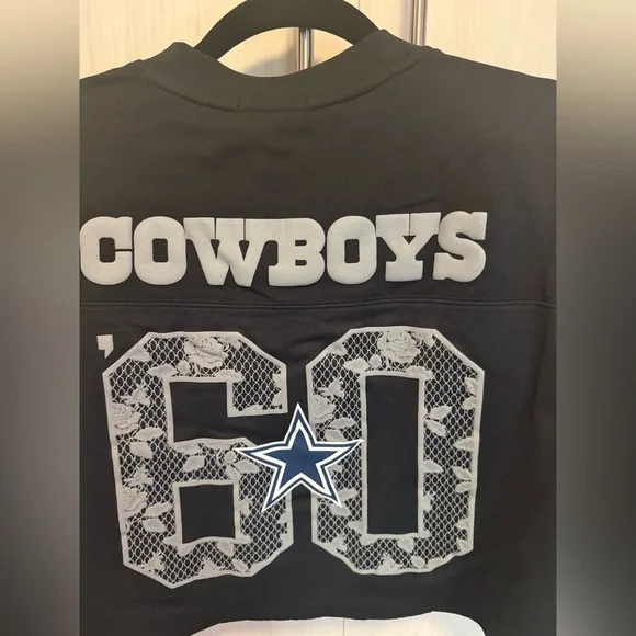 Mitchell & Ness Dallas Cowboys Women’s Cropped Jersey Size Medium NWT - Picture 5 of 5